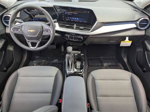 New 2026 Chevrolet Trax LT w/ LT Convenience Package FWD image 13