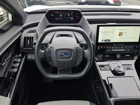 Used 2024 Subaru Solterra Limited image 10