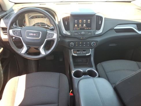 Used 2024 GMC Terrain SLE AWD/4WD image 9