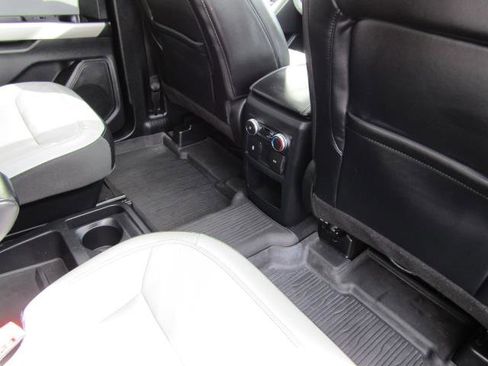 Certified 2021 Ford Explorer XLT w/ Equipment Group 202A AWD/4WD image 13