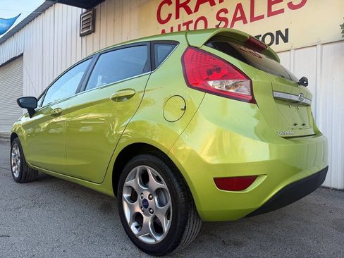 Used 2013 Ford Fiesta Titanium FWD image 9