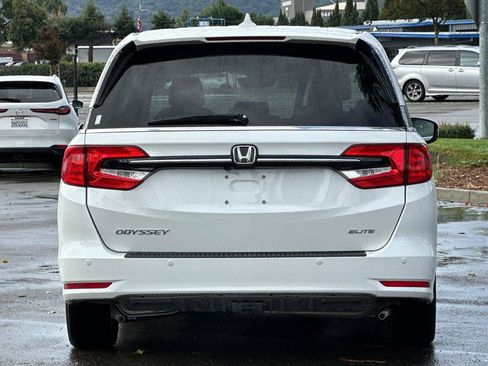 Used 2022 Honda Odyssey Elite image 5