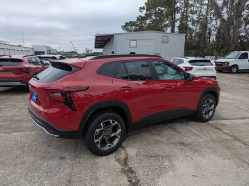 New 2026 Chevrolet Trax LT w/ Driver Confidence Package image 25