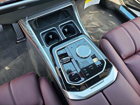 New 2025 BMW i7 eDrive50 w/ Premium Package image 26