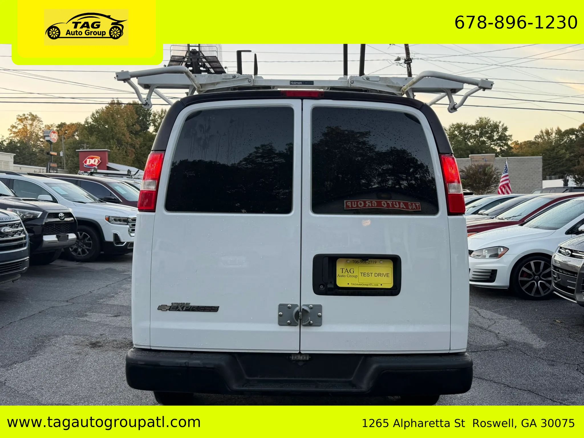 Used 2023 Chevrolet Express 2500 w/ Driver Convenience Package RWD image 5