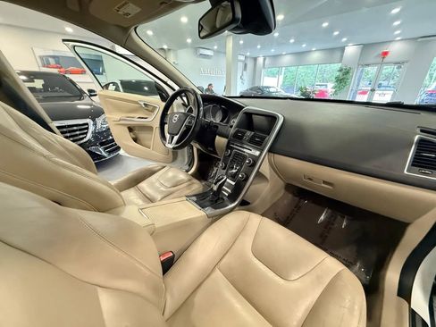 Used 2015 Volvo XC60 T5 Premier FWD image 16