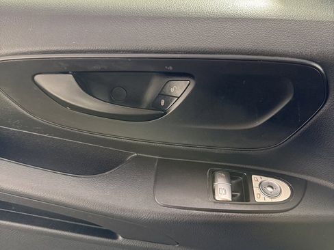 Used 2016 Mercedes-Benz Metris image 28