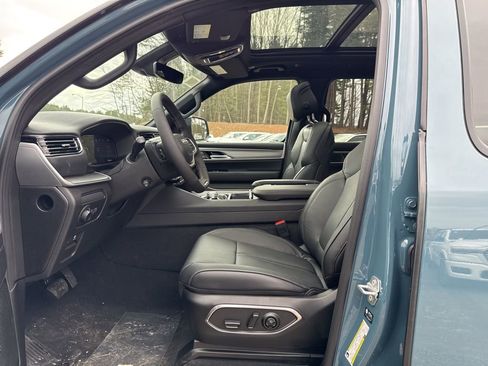 New 2026 Jeep Grand Wagoneer 4WD image 19