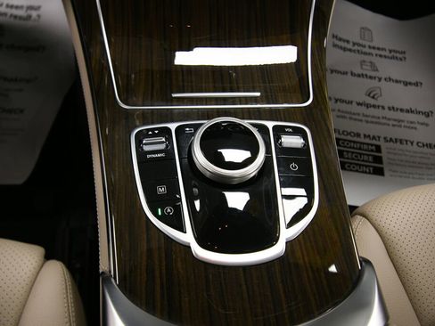 Used 2018 Mercedes-Benz GLC 300 4MATIC image 16