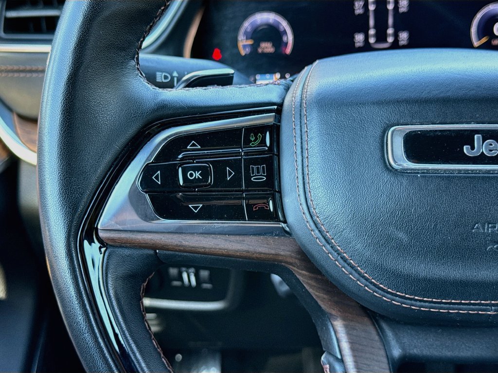 Used 2023 Jeep Grand Cherokee L Summit RWD image 20