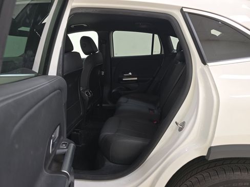 Used 2023 Mercedes-Benz GLA 250 w/ Premium Package image 3