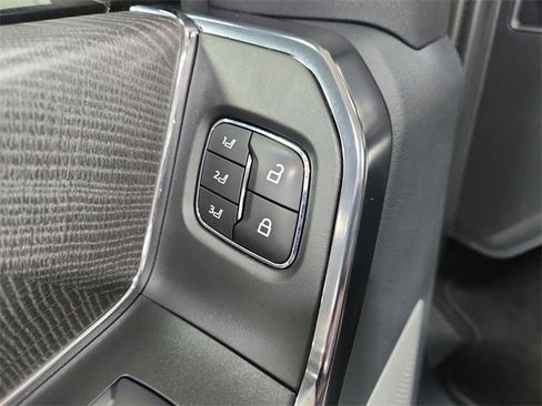 Used 2025 Ford F250 Platinum image 21