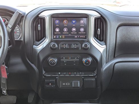 Used 2021 Chevrolet Silverado 2500 LT image 17