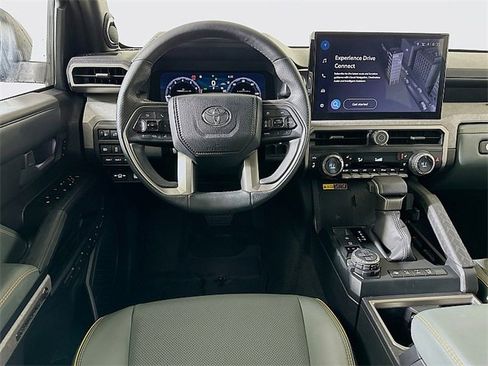 Used 2025 Toyota 4Runner Trailhunter image 22