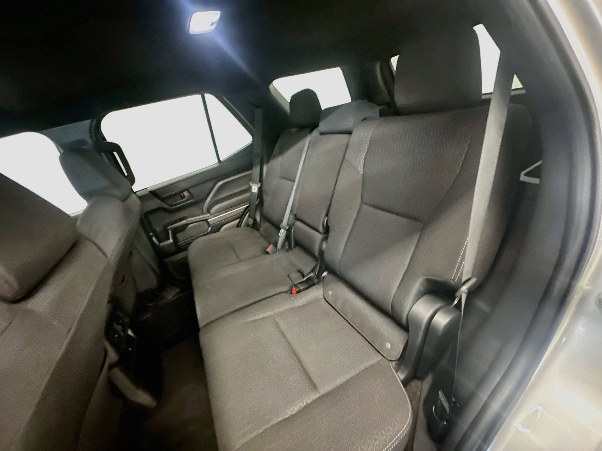 Used 2025 Toyota 4Runner SR5 AWD/4WD image 29
