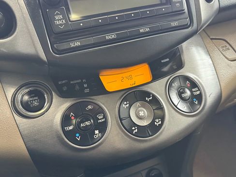 Used 2012 Toyota RAV4 Limited image 16