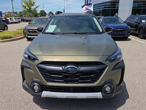 Certified 2025 Subaru Outback Limited AWD/4WD image 8