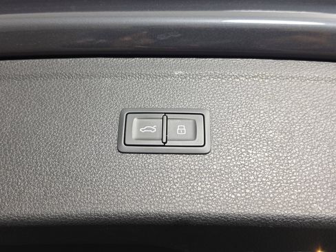 Certified 2023 Audi Q5 2.0T Premium w/ Convenience Package AWD/4WD image 13
