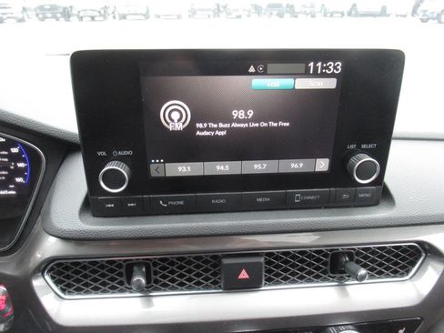 Used 2023 Acura Integra Base 4dr Liftback image 27