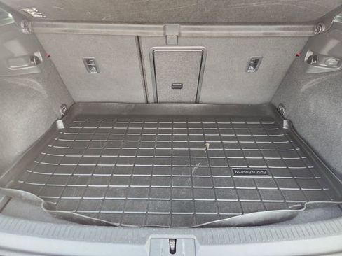 Used 2018 Volkswagen GTI SE w/ SE Leather Package image 25