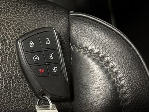 Used 2021 GMC Yukon Denali w/ Denali Premium Package image 21