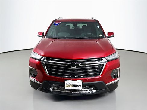 Used 2023 Chevrolet Traverse LT w/ LPO, Floor Liner Package image 3