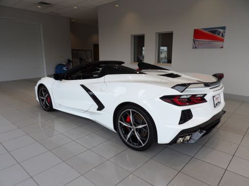 Used 2023 Chevrolet Corvette Stingray Preferred Conv w/ Z51 Performance Package RWD image 6
