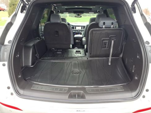 Used 2023 Buick Enclave Essence w/ Experience Buick Package AWD/4WD image 30