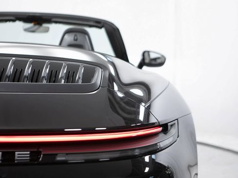 Certified 2025 Porsche 911 Carrera image 35