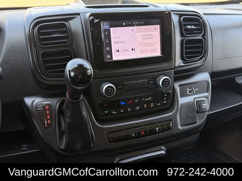Used 2024 RAM ProMaster 2500 w/ Convenience Group FWD image 18