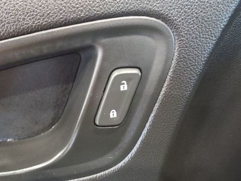Used 2018 Chevrolet Colorado LT w/ Redline Special Edition AWD/4WD image 18