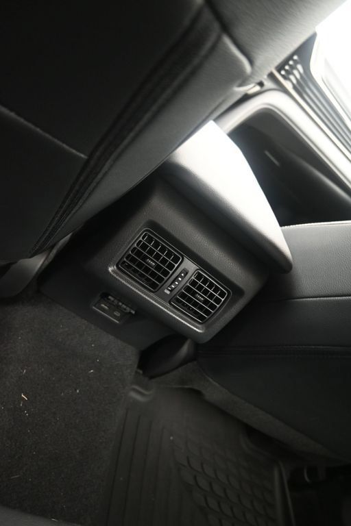 Used 2026 Toyota Camry SE w/ Convenience Package FWD image 17