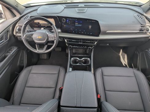 Used 2025 Chevrolet Traverse LT w/ Enhanced Driving Package image 15