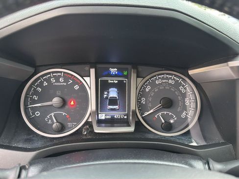 Certified 2021 Toyota Tacoma SR5 RWD image 22