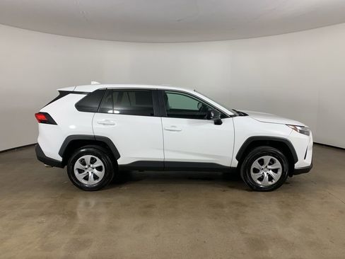 Used 2024 Toyota RAV4 LE AWD/4WD image 7