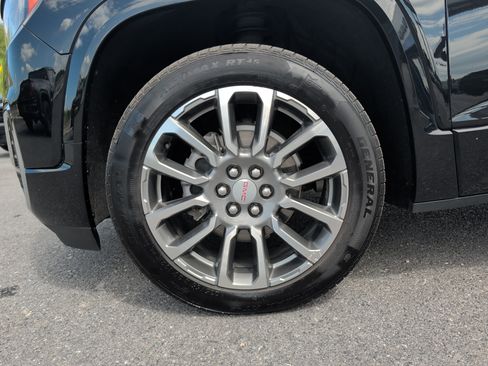 Used 2021 GMC Acadia Denali w/ LPO, Floor Liner Package AWD/4WD image 10