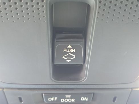 Used 2023 Honda CR-V Sport Touring image 28
