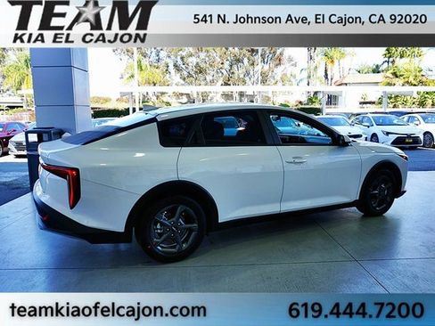 New 2026 Kia K4 LXS image 9