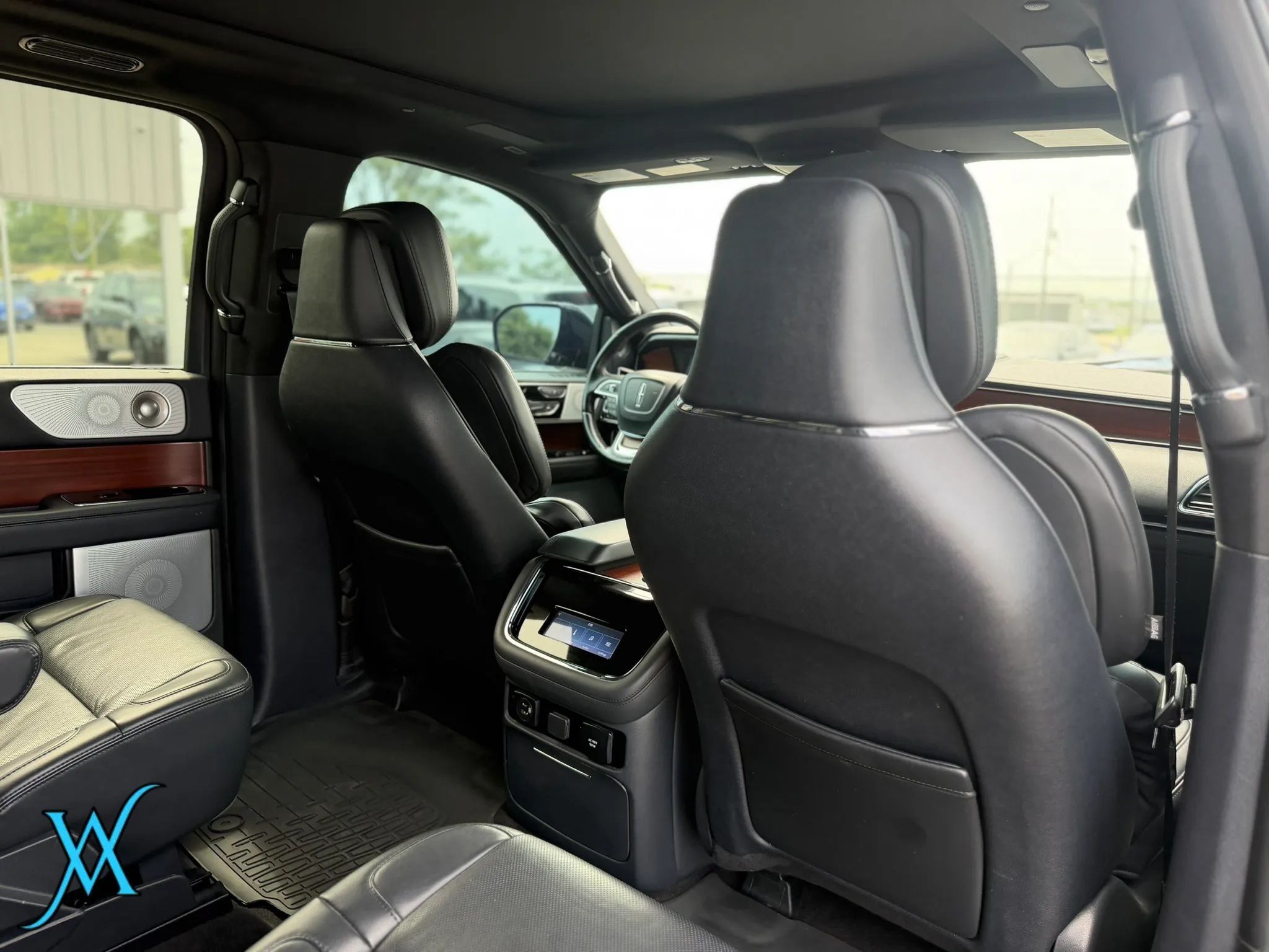 Used 2023 Lincoln Navigator Reserve AWD/4WD image 19