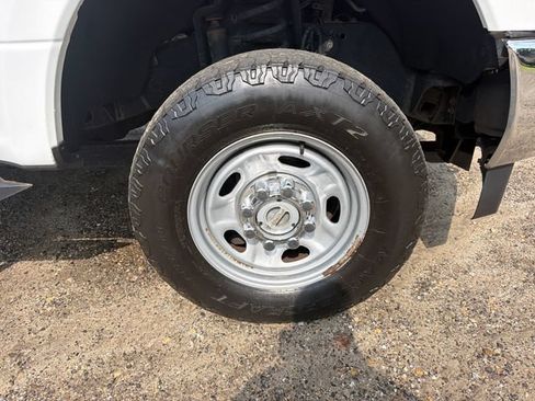 Used 2018 Ford F250 XL w/ Power Equipment Group AWD/4WD image 28