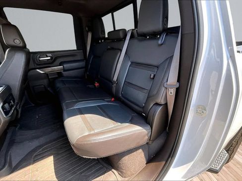 Used 2020 GMC Sierra 2500 Denali w/ Denali Ultimate Package AWD/4WD image 25