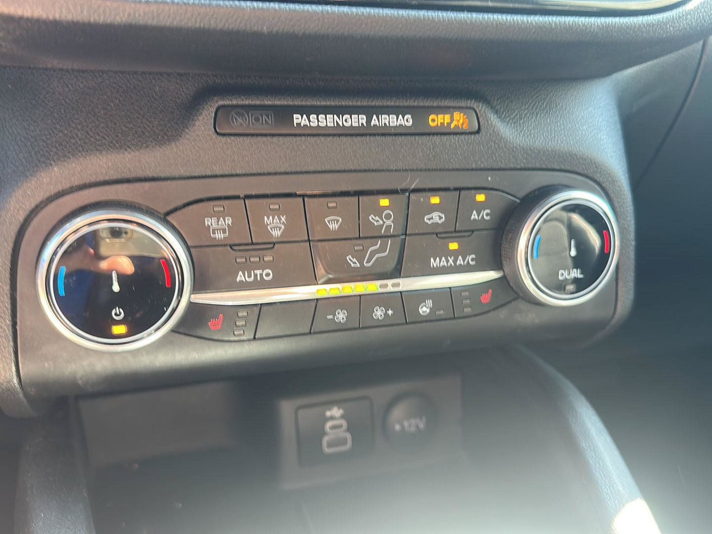 Used 2025 Ford Escape ST-Line Select AWD/4WD image 21