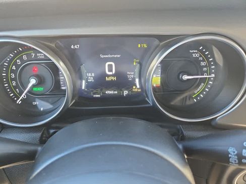 Used 2023 Jeep Wrangler Unlimited w/ Cold Weather Group AWD/4WD image 23