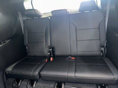 Used 2025 Buick Enclave Sport Touring w/ Power Package image 57