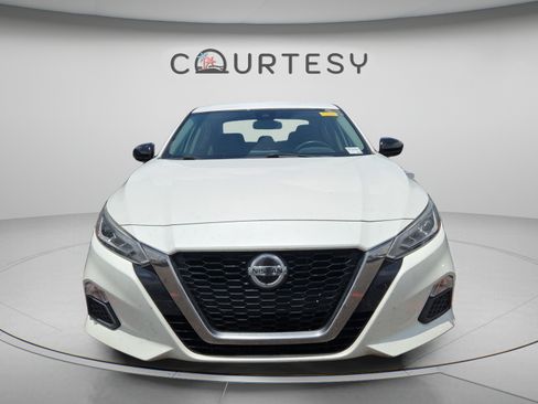 Used 2020 Nissan Altima 2.5 SR FWD image 4