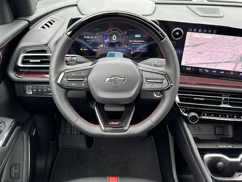 Used 2026 Chevrolet Traverse RS image 13