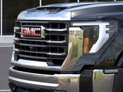 New 2026 GMC Sierra 2500 SLE w/ Preferred Package AWD/4WD image 13