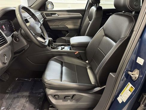 Used 2022 Volkswagen Atlas Cross Sport SE image 17