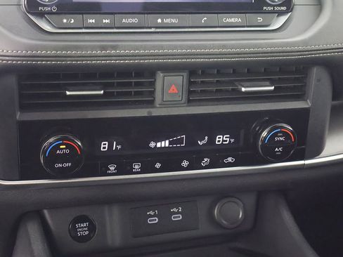 Used 2024 Nissan Rogue SV AWD/4WD image 40