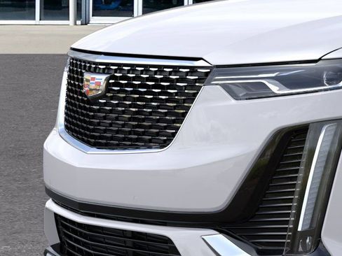 New 2025 Cadillac XT6 Luxury image 13